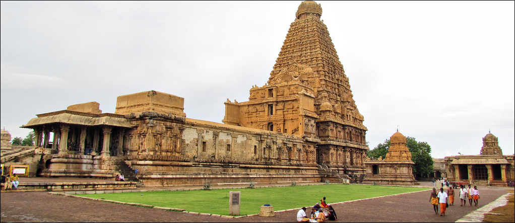 Brihadeeshwara temple Tamil Nadu