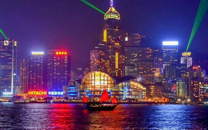 Want To Travel Abroad This Year? Start With a Hongkong Trip: Hongkong Tour Guide