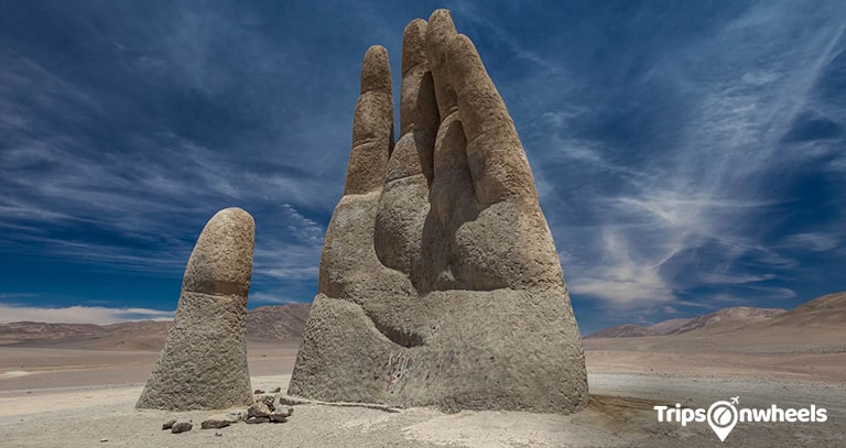 The Hand in the Desert, Chile - Tripsonwheels