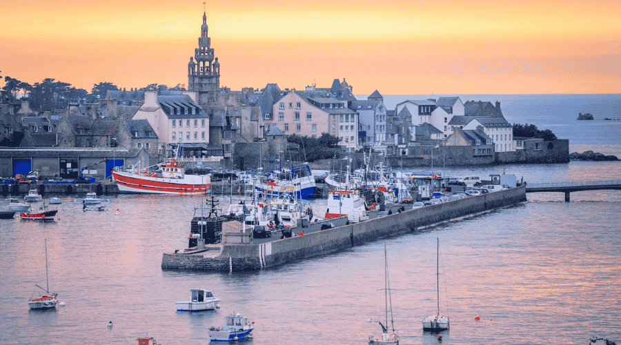 You are currently viewing Plymouth to Roscoff Ferry: Complete Travel Guide